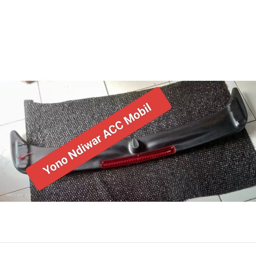 Spoiler Timor Sedan Fiberglass Dengan Lampu