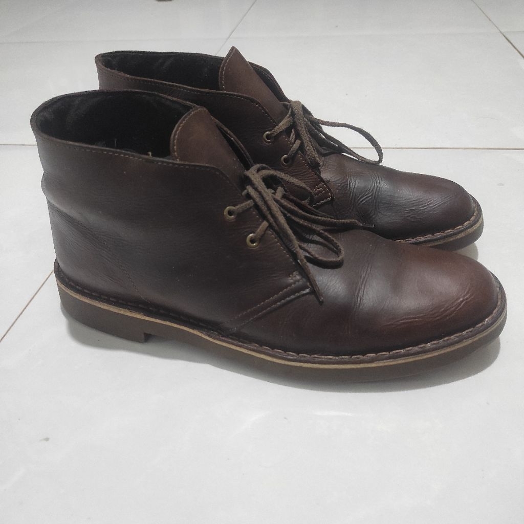 sepatu clarks dessert boots second