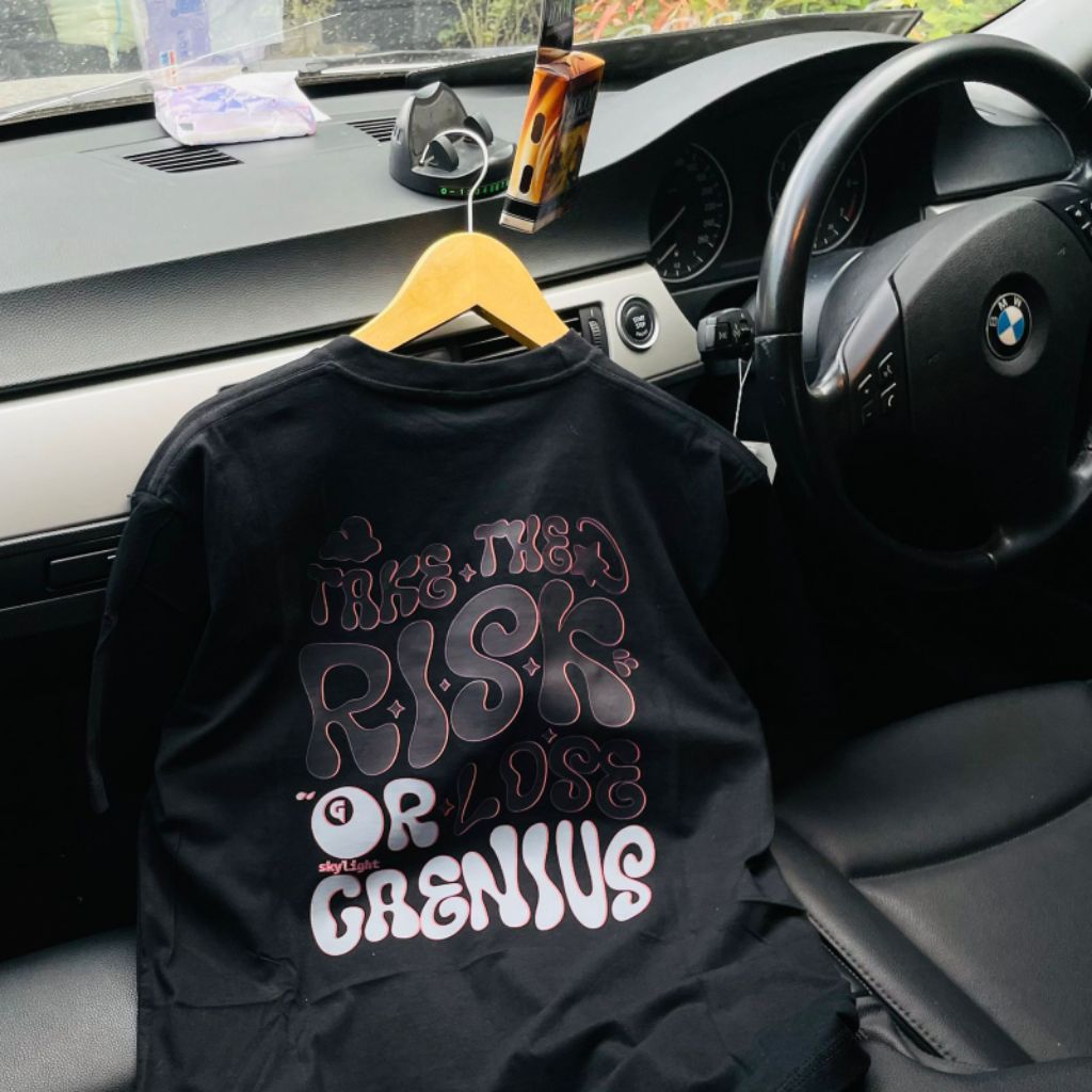Kaos distro Kaos original brand lokal masuk cewe cowo
