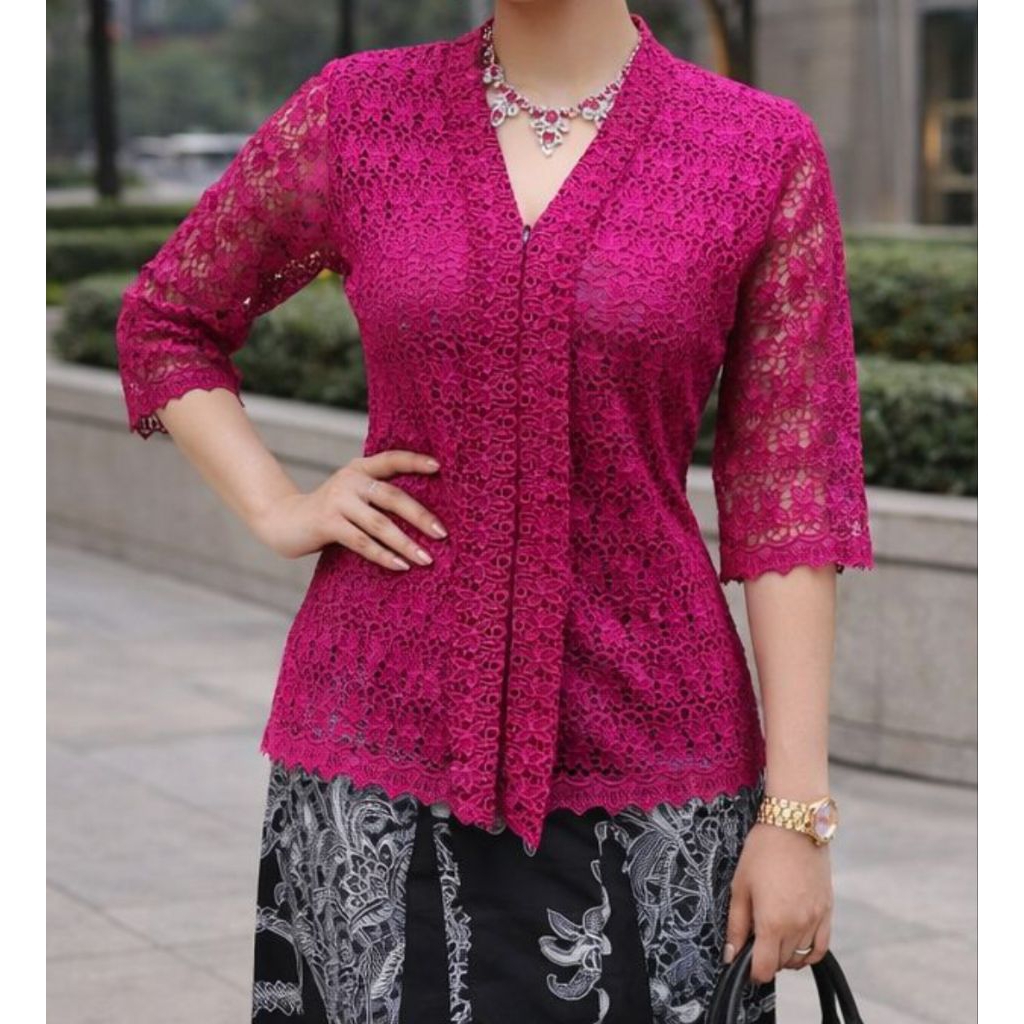 Blus Brokat Hoki Kartini