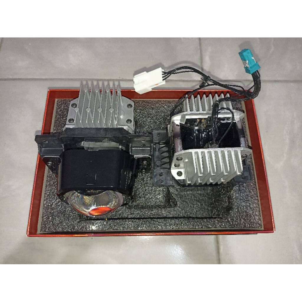 LED Projector Mobil Wuling Almaz, Copotan Original