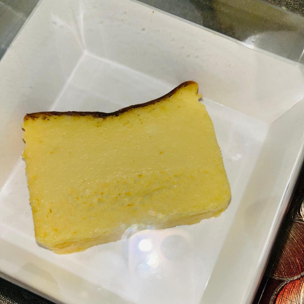 BURNT CHEESECAKE  SLICE