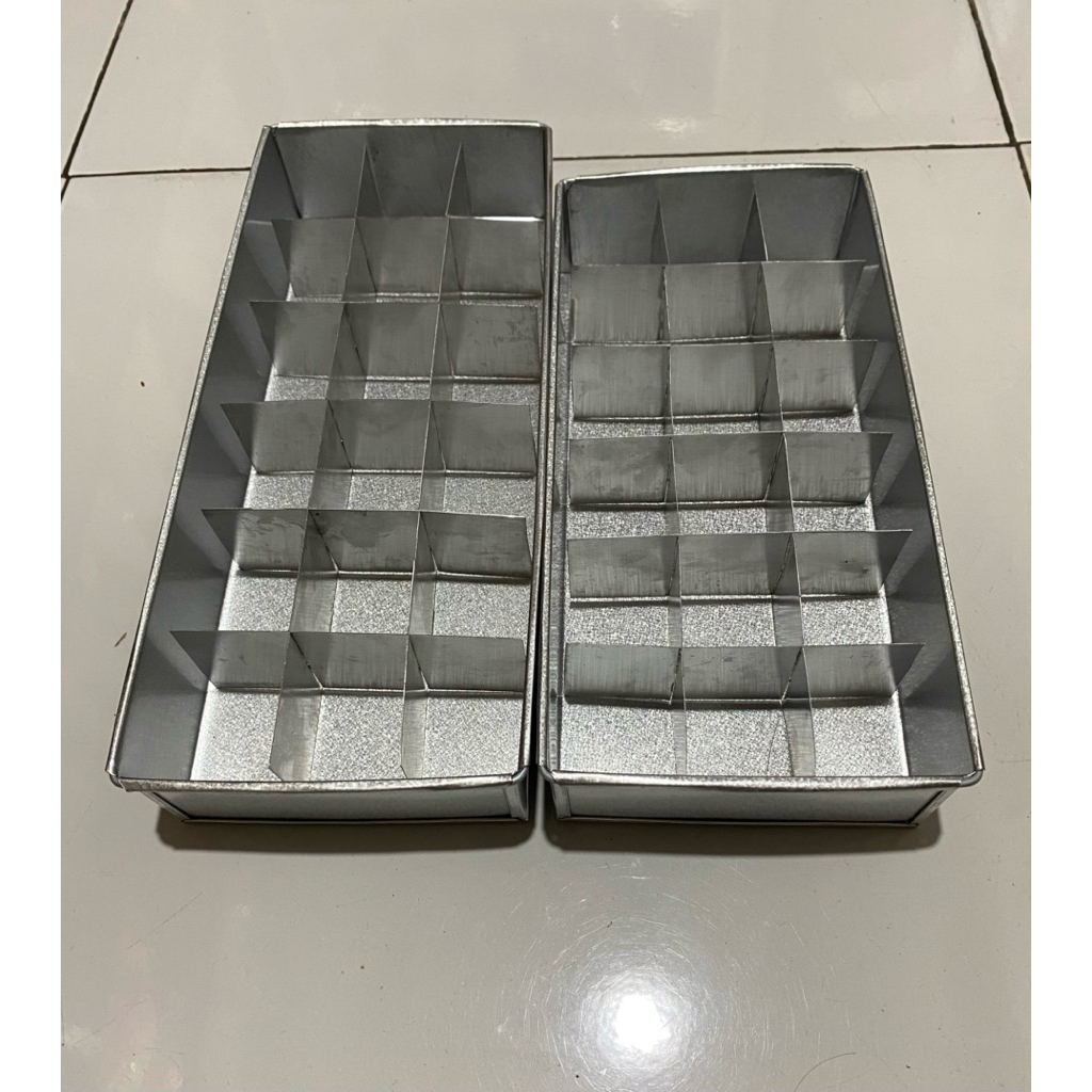 Loyang Dan sekat Brownies 18 Lubang Ukuran 20x10/22x10/25x10 Cm Tinggi 4 Cm / Loyang Cetakan Kue Bol