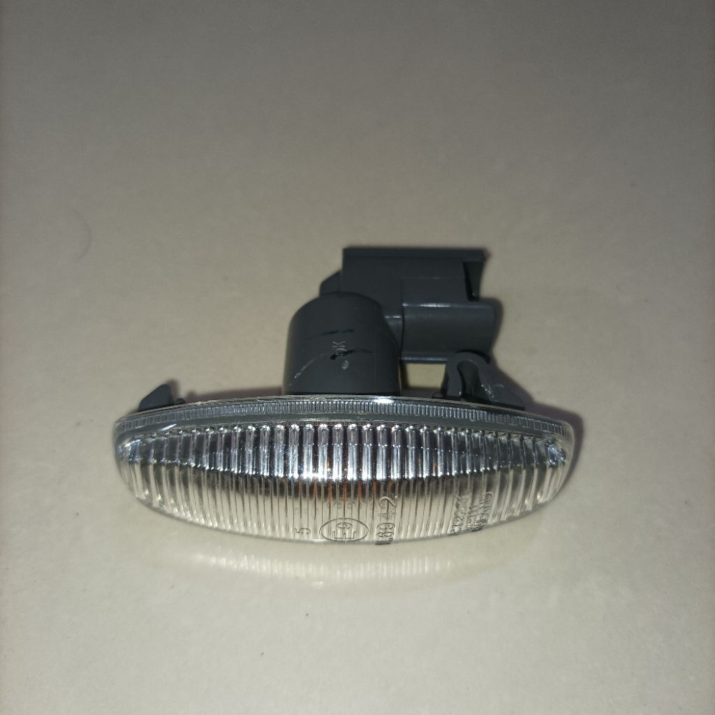 LAMPU SEIN SEN SAMPING DEPAN FENDER SPAKBOR MOBIL TOYOTA VIOS YARIS SIENTA ORIGINAL