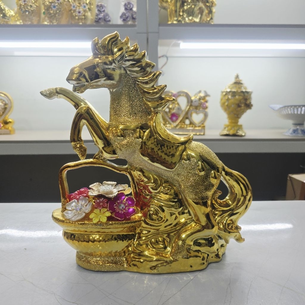 Kuda keramik gold import / pajangan keramik hias / pajangan lemari kaca