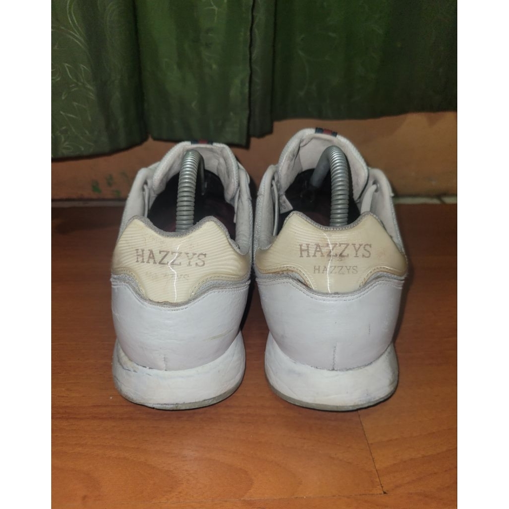Preloved Hazzys Sport 42