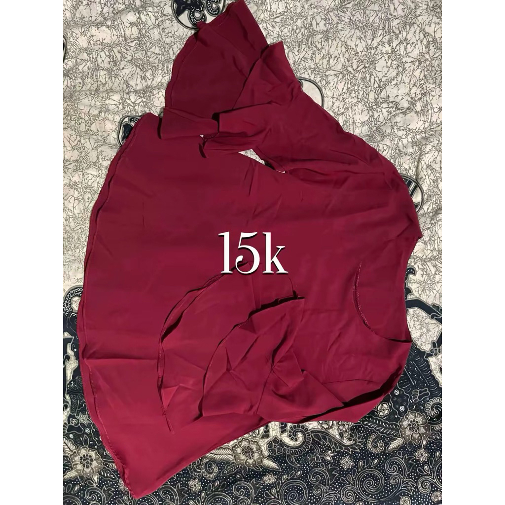 Blouse merah maroon