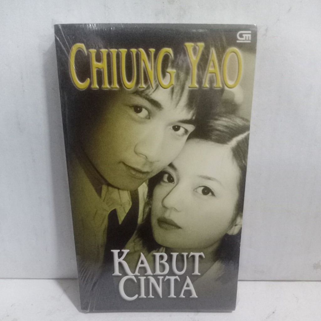 Buku KABUT CINTA