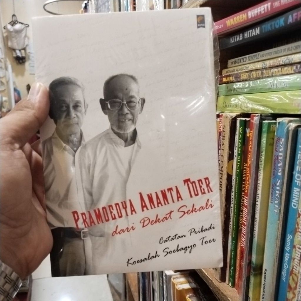 BUKU DARI DEKAT SEKALI, PRAMOEDYA ANANTA TOER