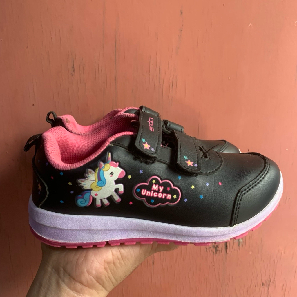 Preloved Sepatu Anak Ando Unicorn Size 30