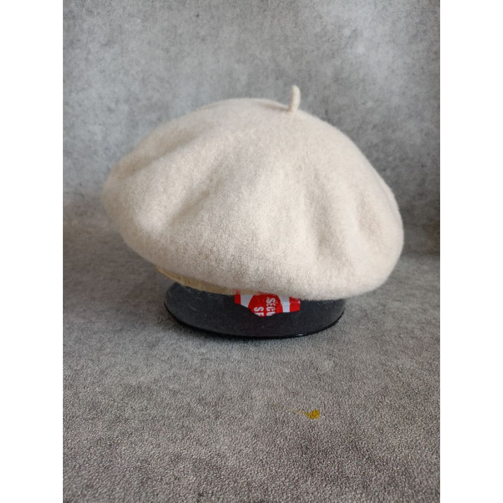 Topi Baret Wol