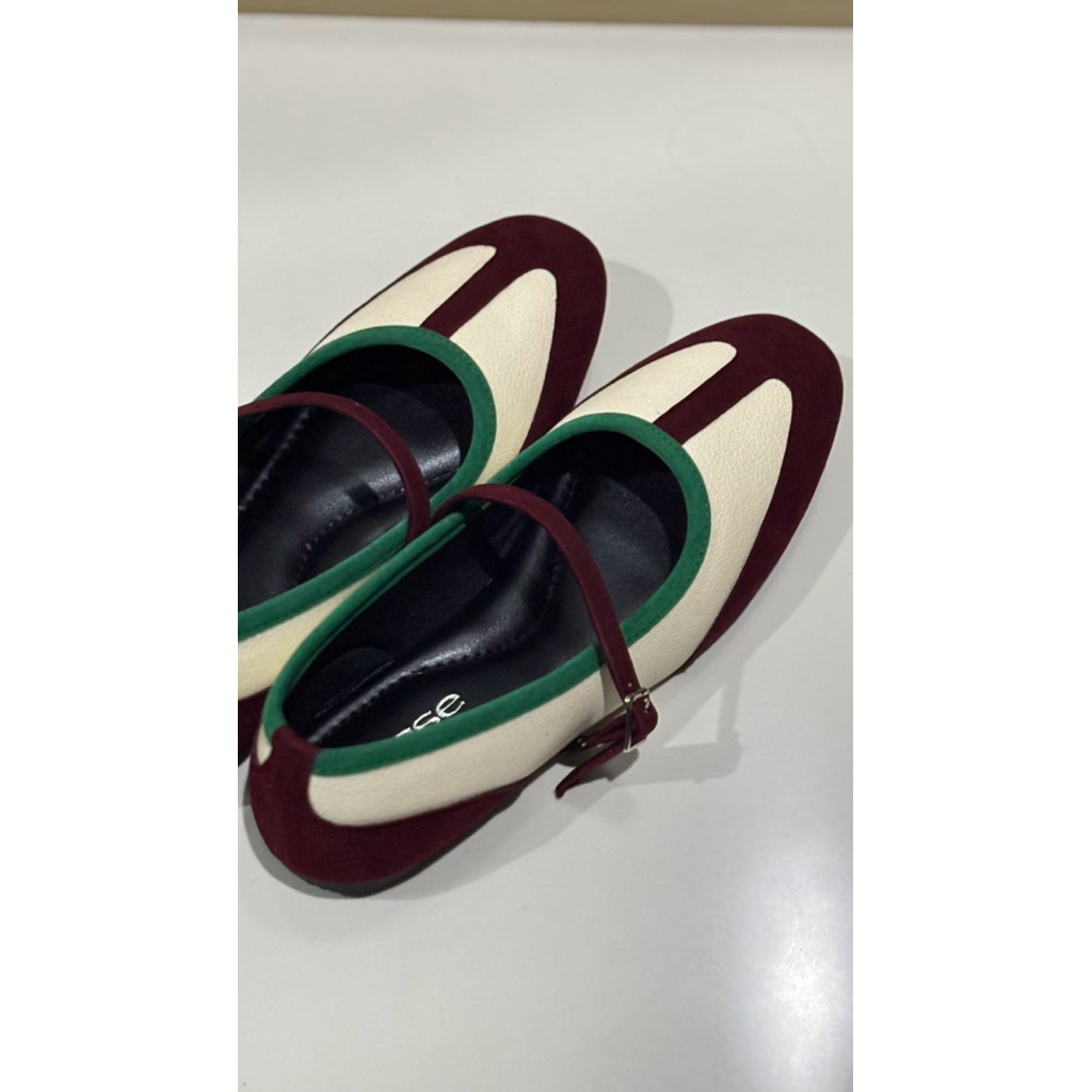 FLATSHOES BURGUNDY CREAM (salah ukuran)
