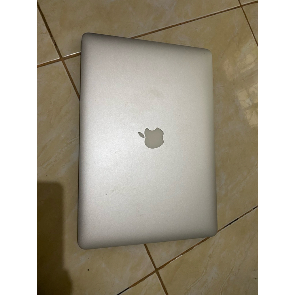 MACBOOK PRO core i7 15 inch Dual VGA 2012 tipe tertinggi