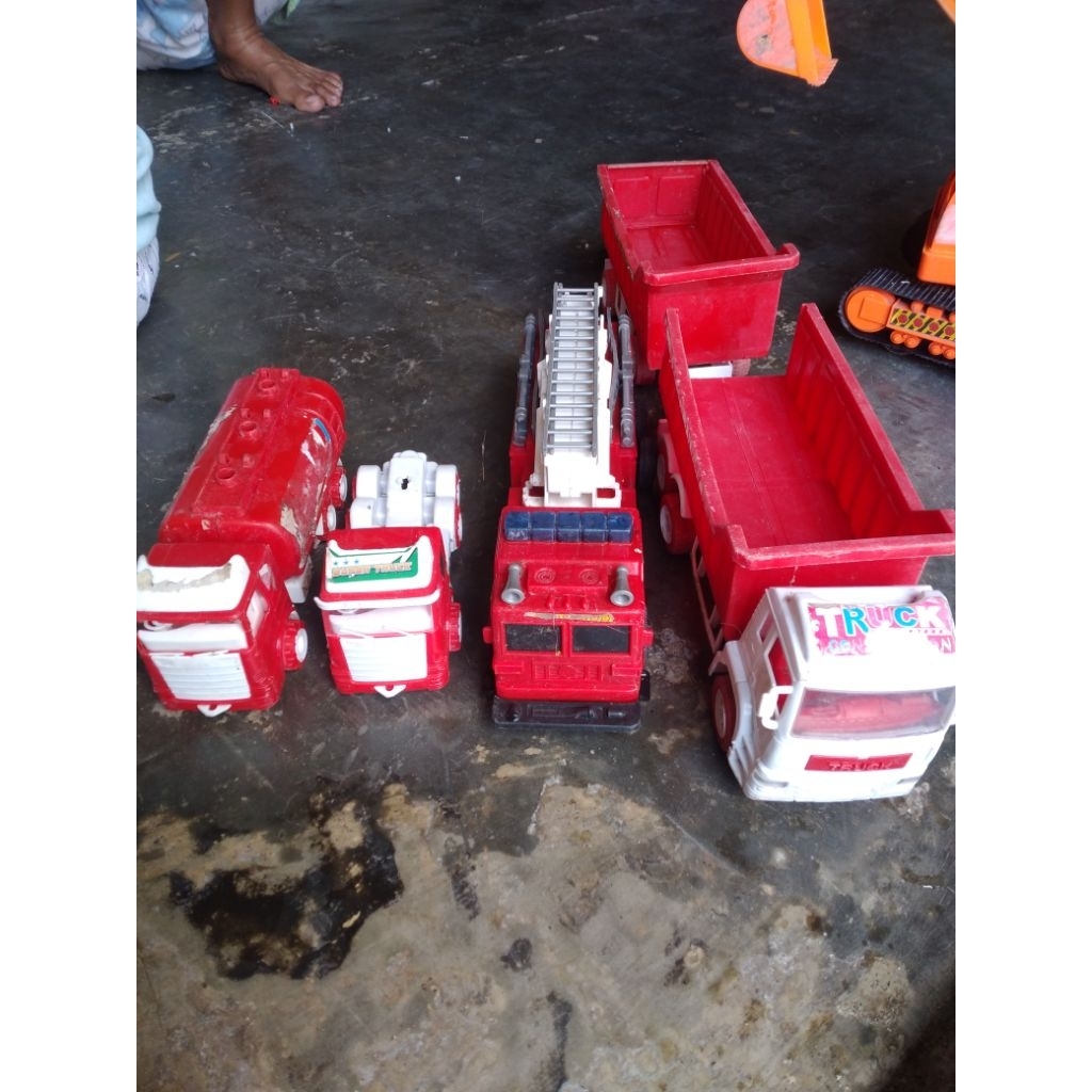 mobil mobilan anak bekas