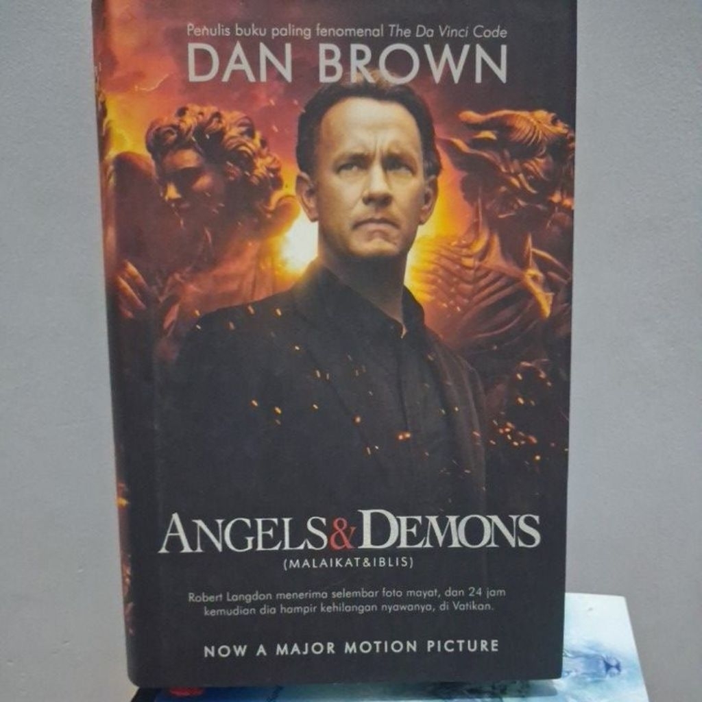 NOVEL ANGELS AND DEMONS. MALAIKAT DAN IBLIS. DAN BROWN. HARDCOVER