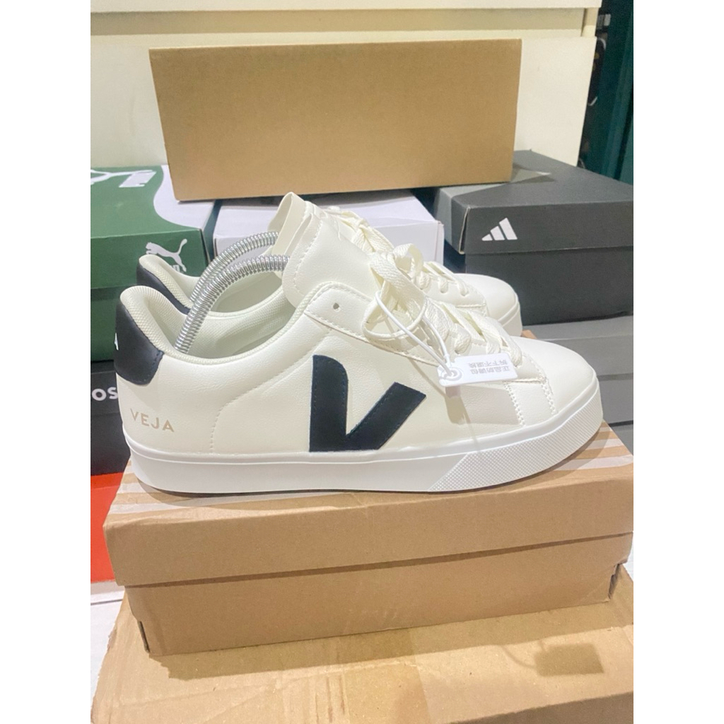 Sepatu Casual Veja