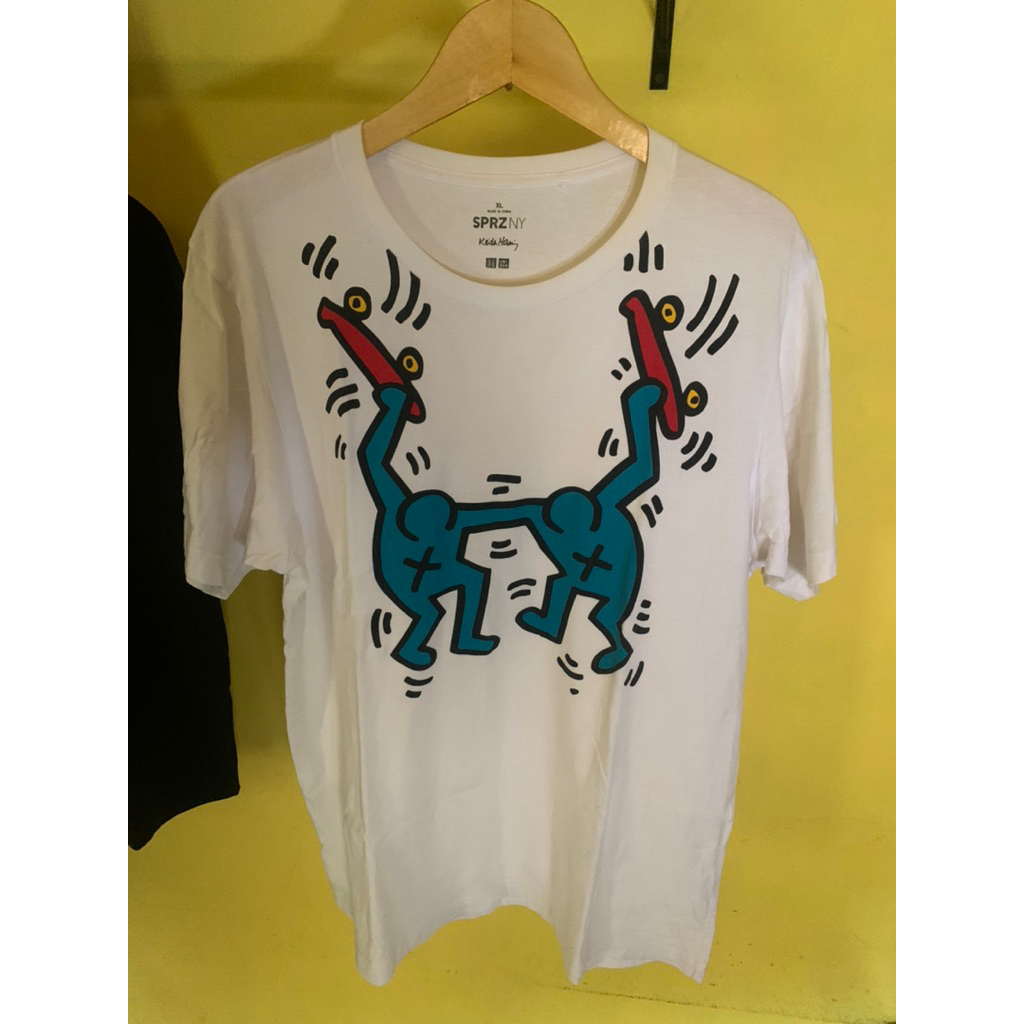 Kaos Uniqlo x Keith haring size XL