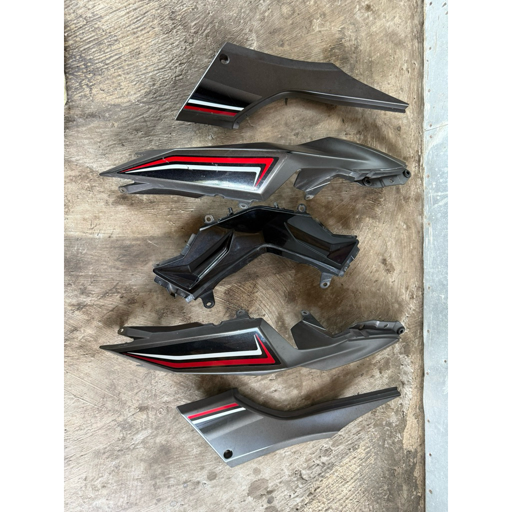 bodi fulset belakang ninja 250fi z250