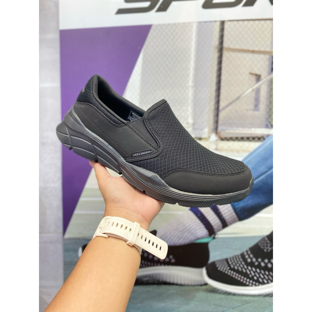 New Arrival Skechers Lite Weight Slip On Black Men sale