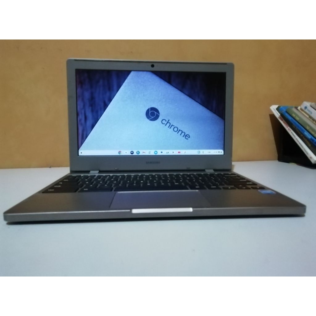 CHROMEBOOK SAMSUNG 4 CELERON 4GB RAM 32GB eMMc 12INCH CHROME OS SIAP PAKAI