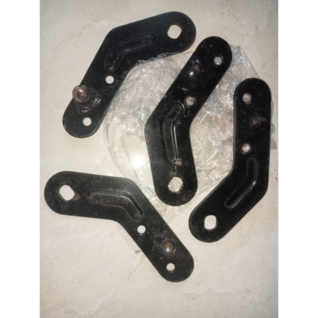 braket pangkon dudukan sein sen reting belakang suzuki trs TRS X1 trz katana original baru