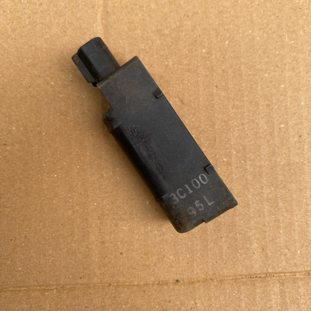 sensor penyetabil arus ECU kapasitor listrik Yamaha Vixion old 3C100 Original