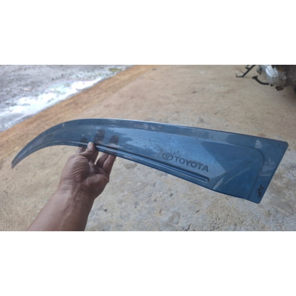 Talang air original  avanza 2008 depan kiri