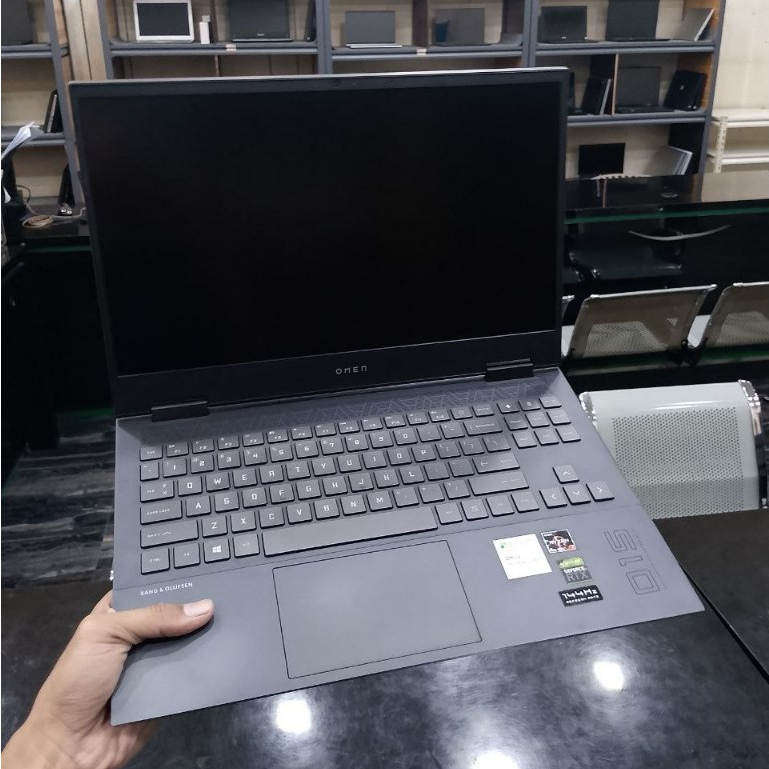 Laptop HP Omen 15-en1029AX AMD Ryzen 7 5800H NVIDIA GEFORCE RTX 3060 Ram 16Gb Ssd 1Tb