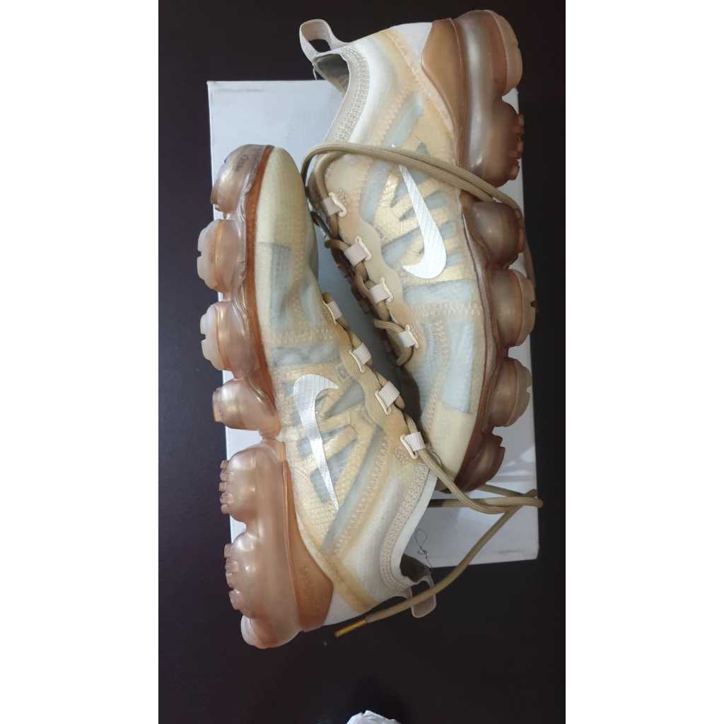 Preloved nike Airm*x gold size 37,5