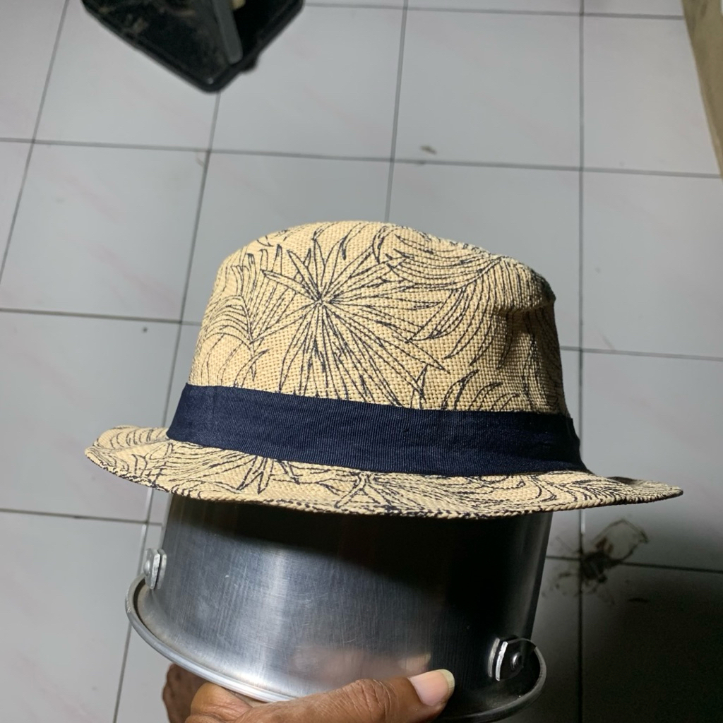 Tipi Fedora H&M Preloved