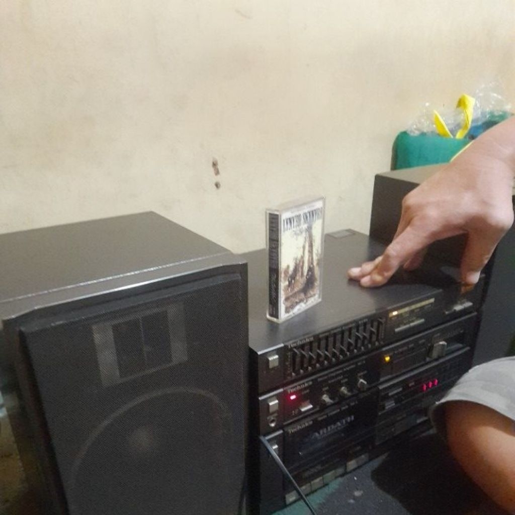 tape deck set merk technics seri tape rs4, amply Su4 dan equalizer SHe4