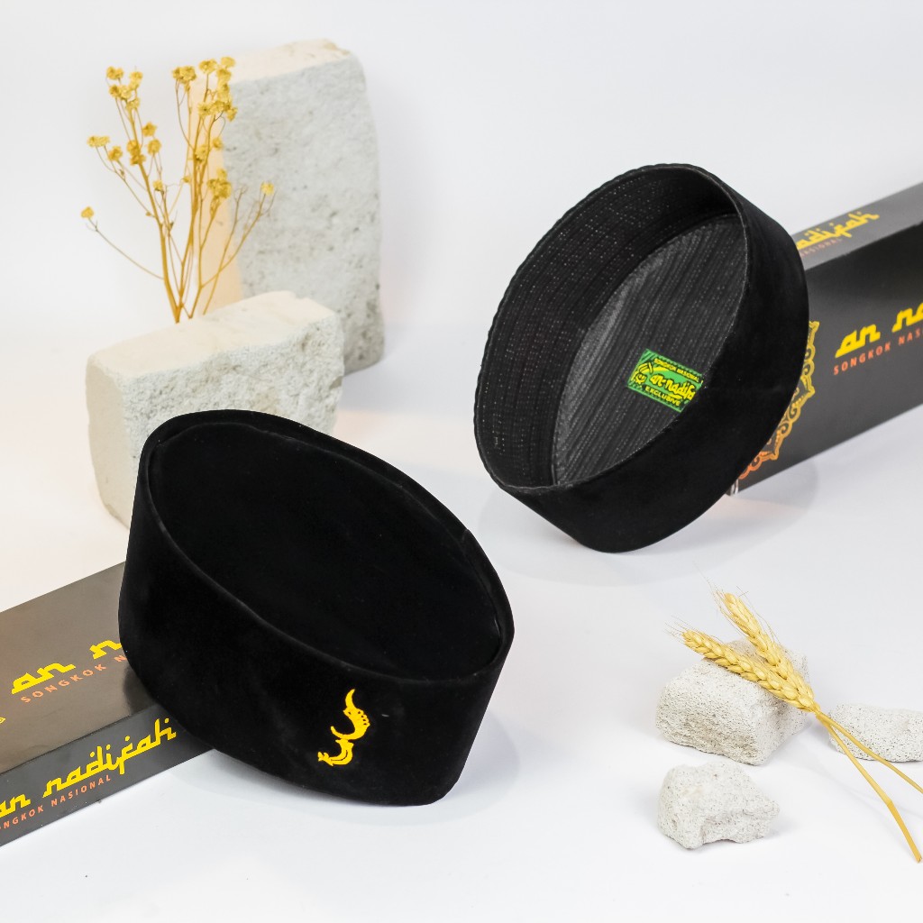 Songkok Hitam Peci Logo Kujang Emas tinggi Normal (9 cm) + Ada Dus Setiap Peci