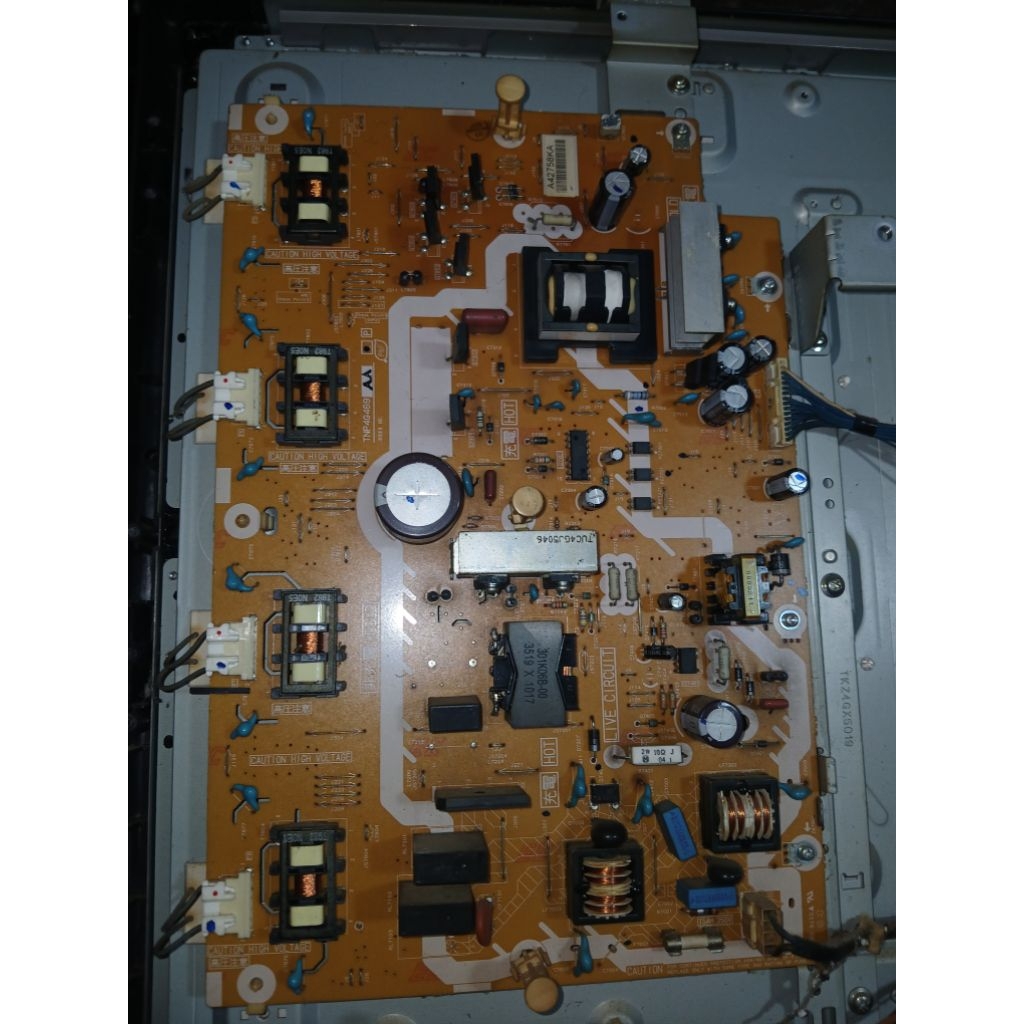 Power Supply tv panasonic lcd L32C20X Kondisi normal original belum ada bekas repair