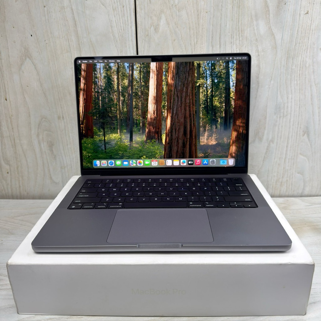 Macbook Pro 2017 14inc RAM 16gb SSD 512gb