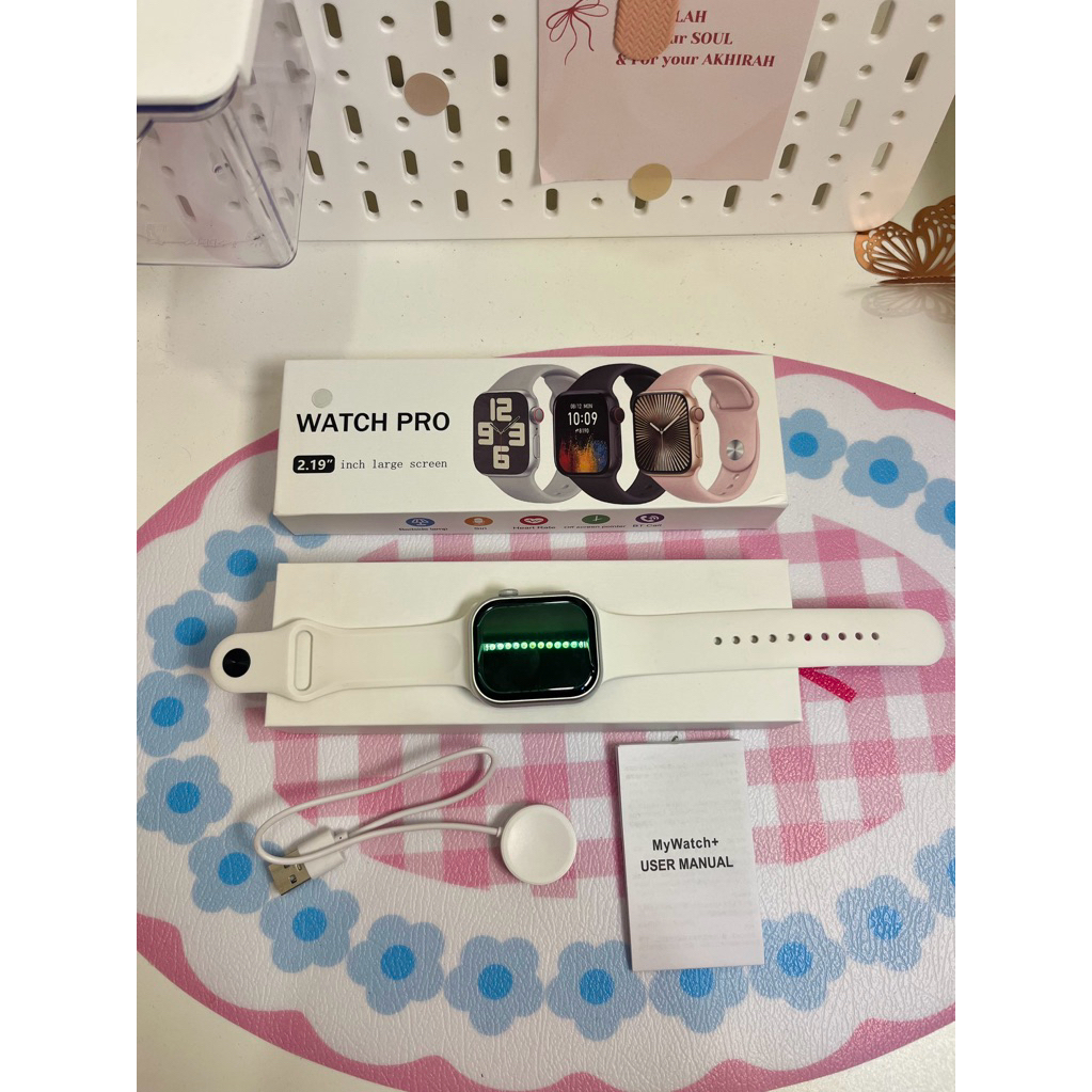 smartwatch putih (preloved sinta)