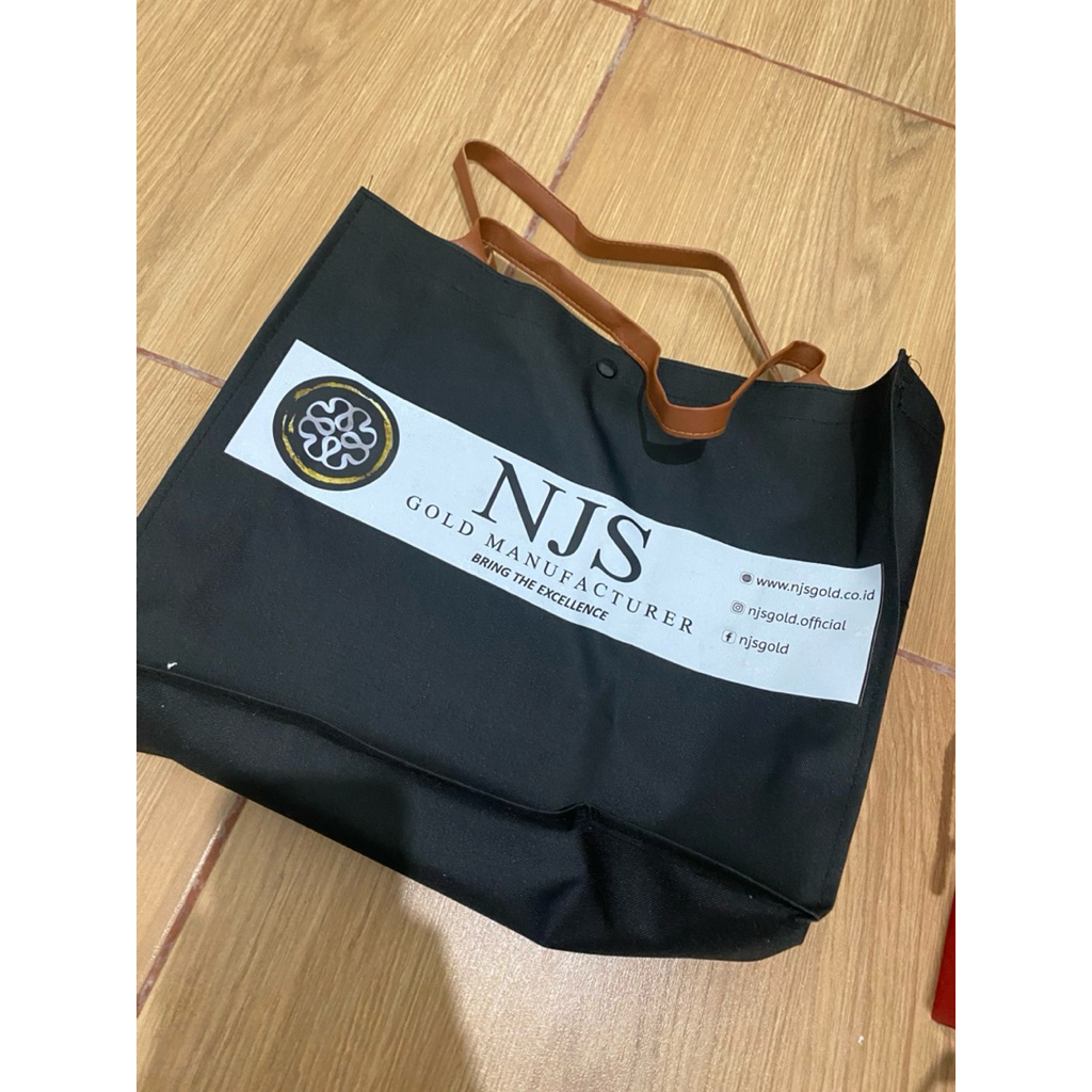 PRELOVED TOTEBAG EMAS NJS