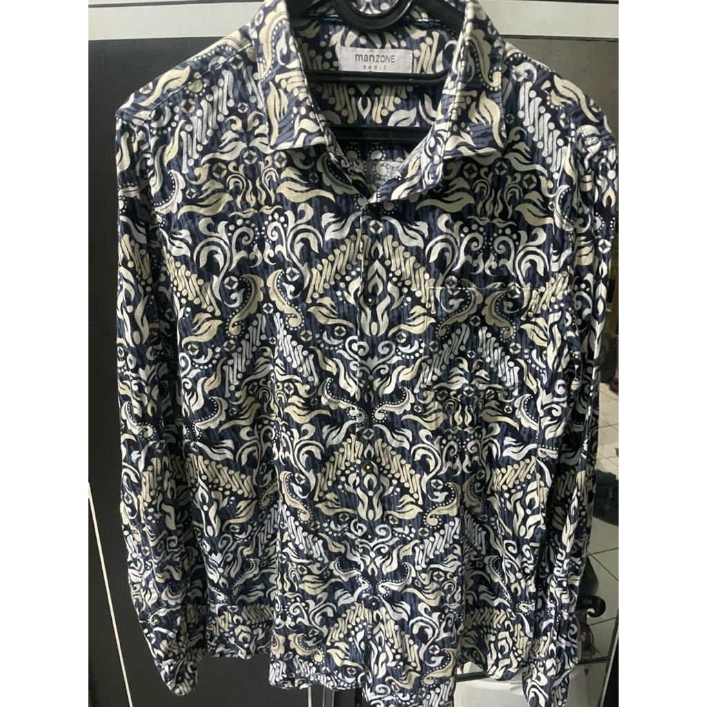 kemeja batik Manzone