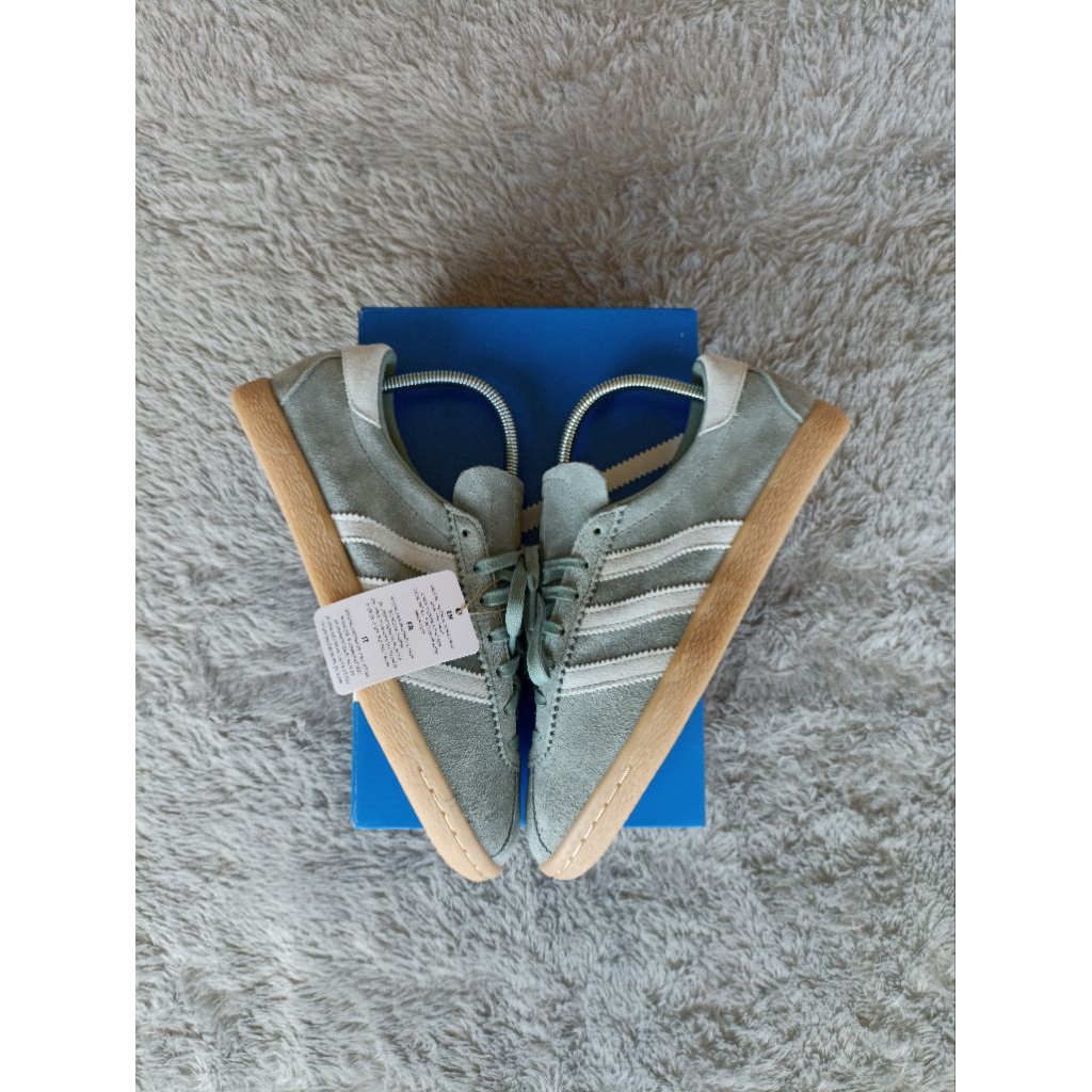adidas tobacco