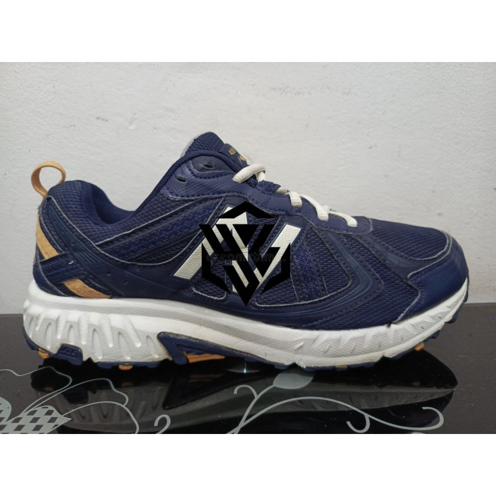 Sepatu Second Ori - Series 410 v5 size 44