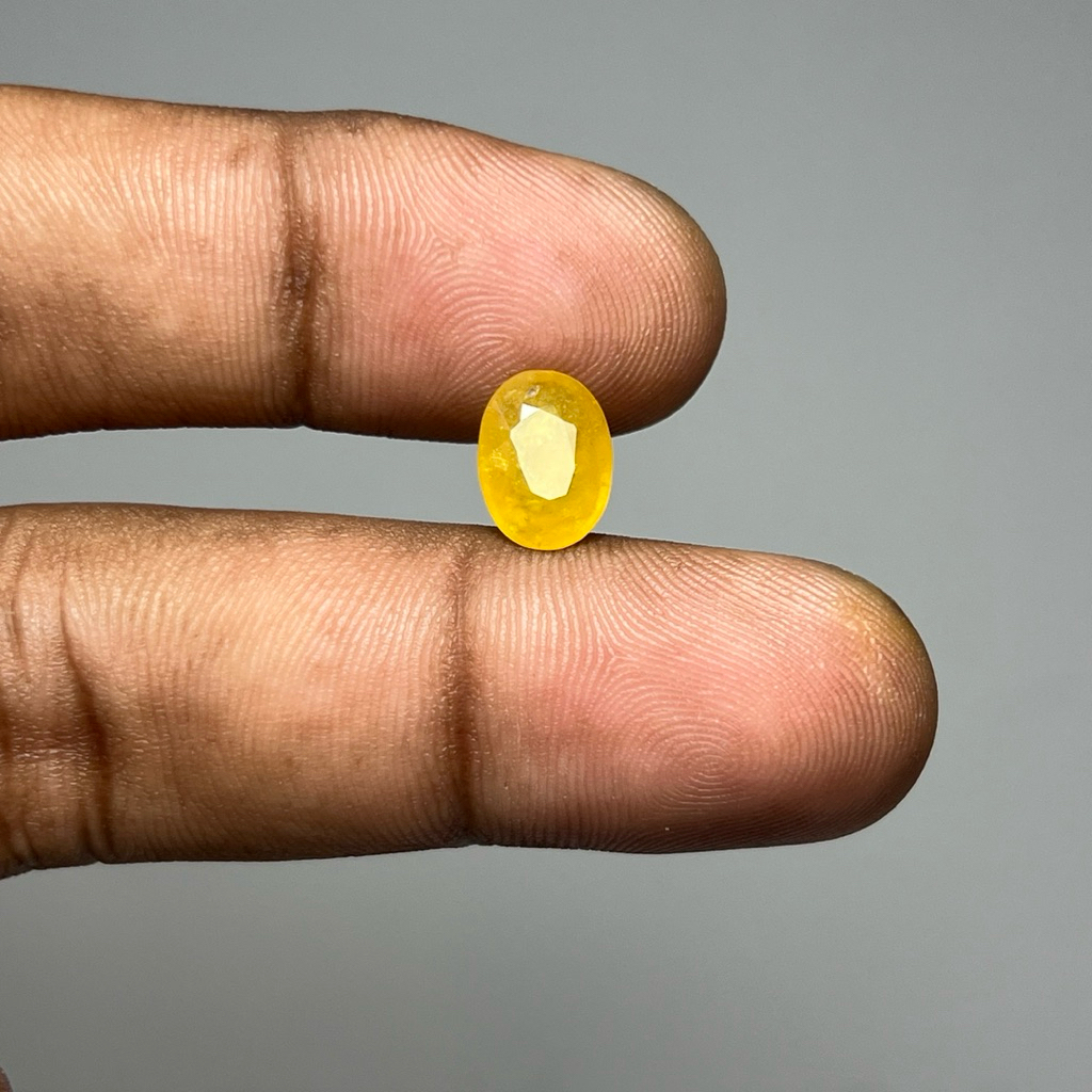 Natural Yellow Sapphire Corundum Batu Yellow Safir Yakut Africa Dim 10x7.5x4mm