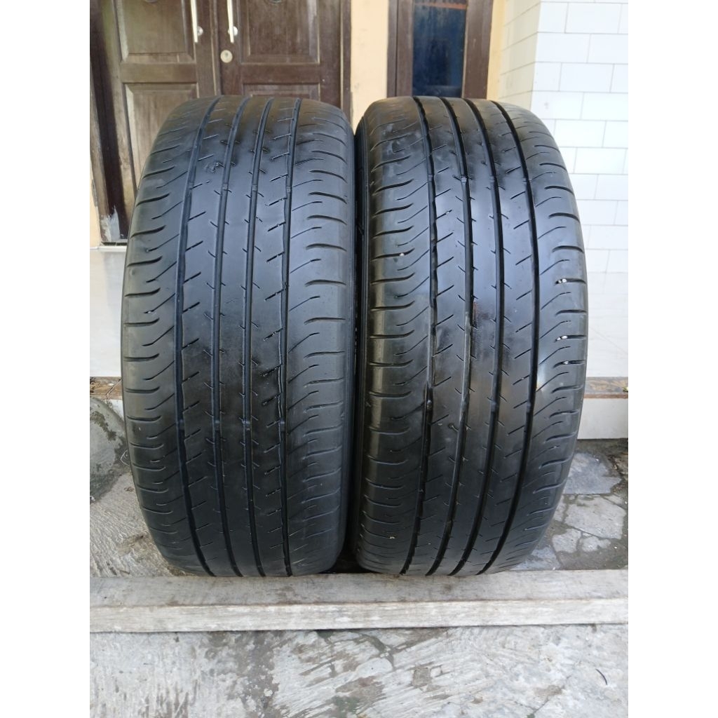 Ban Dunlop 215/55 R17