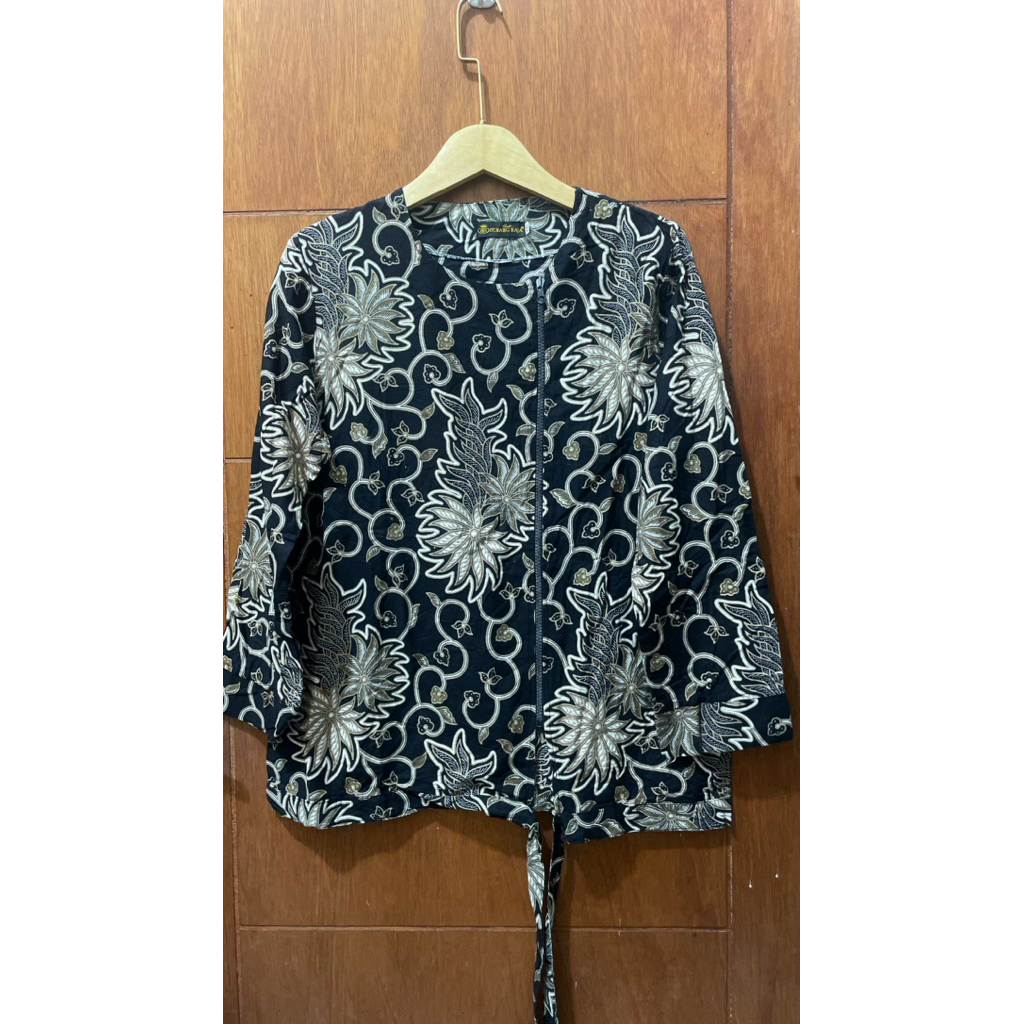Atasan batik Benang Raja Wanita