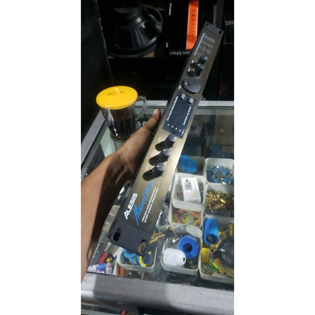 Efek Alesis Microverb4 Malaysia Kuping Besi bekas Normal