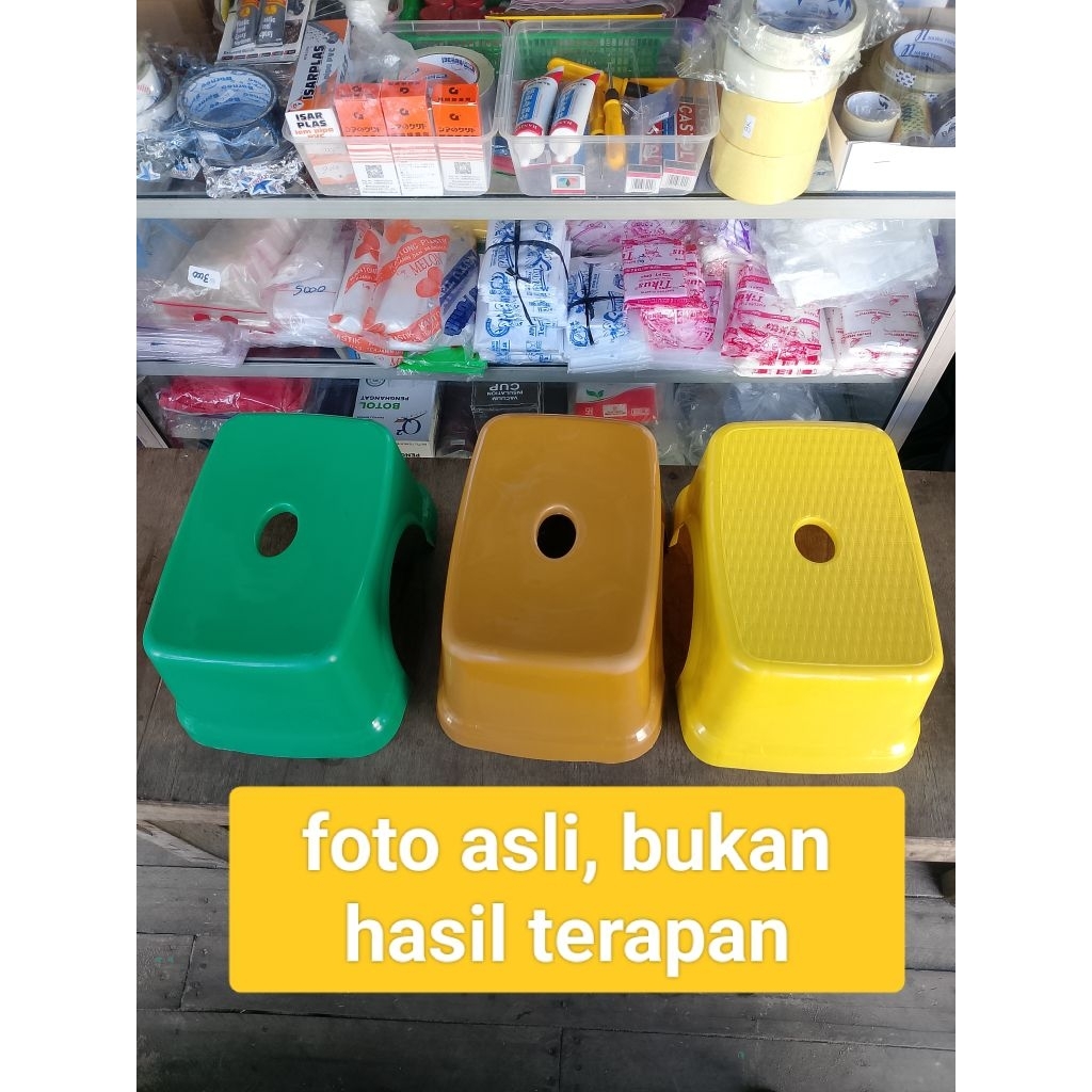 KURSI PENDEK, DINGKLIK PLASTIK ANTI MLEYOT