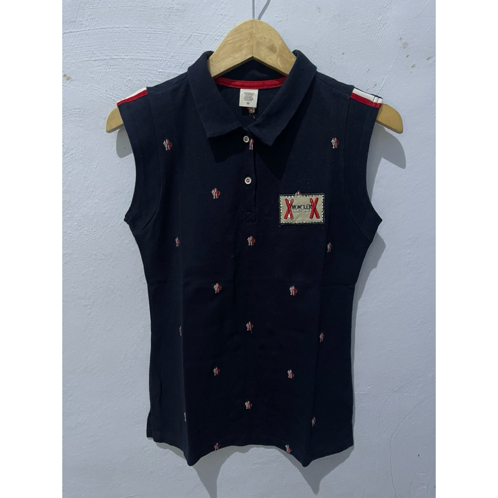 Kaos Kerah Kutungan Cewek Second