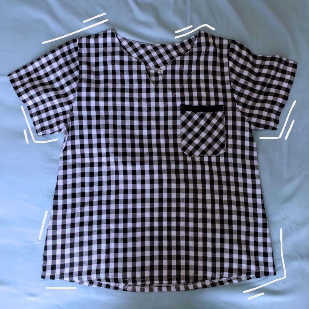 PL Blouse Wanita Kotak Hitam Putih
