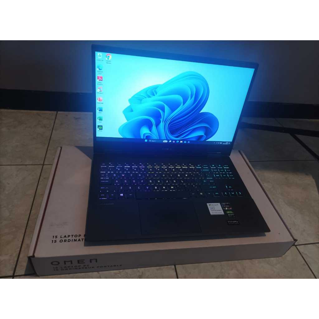 hp omen 15 ryzen 5 5600H rtx 3060 vram 6gb 100% srgb 144hz