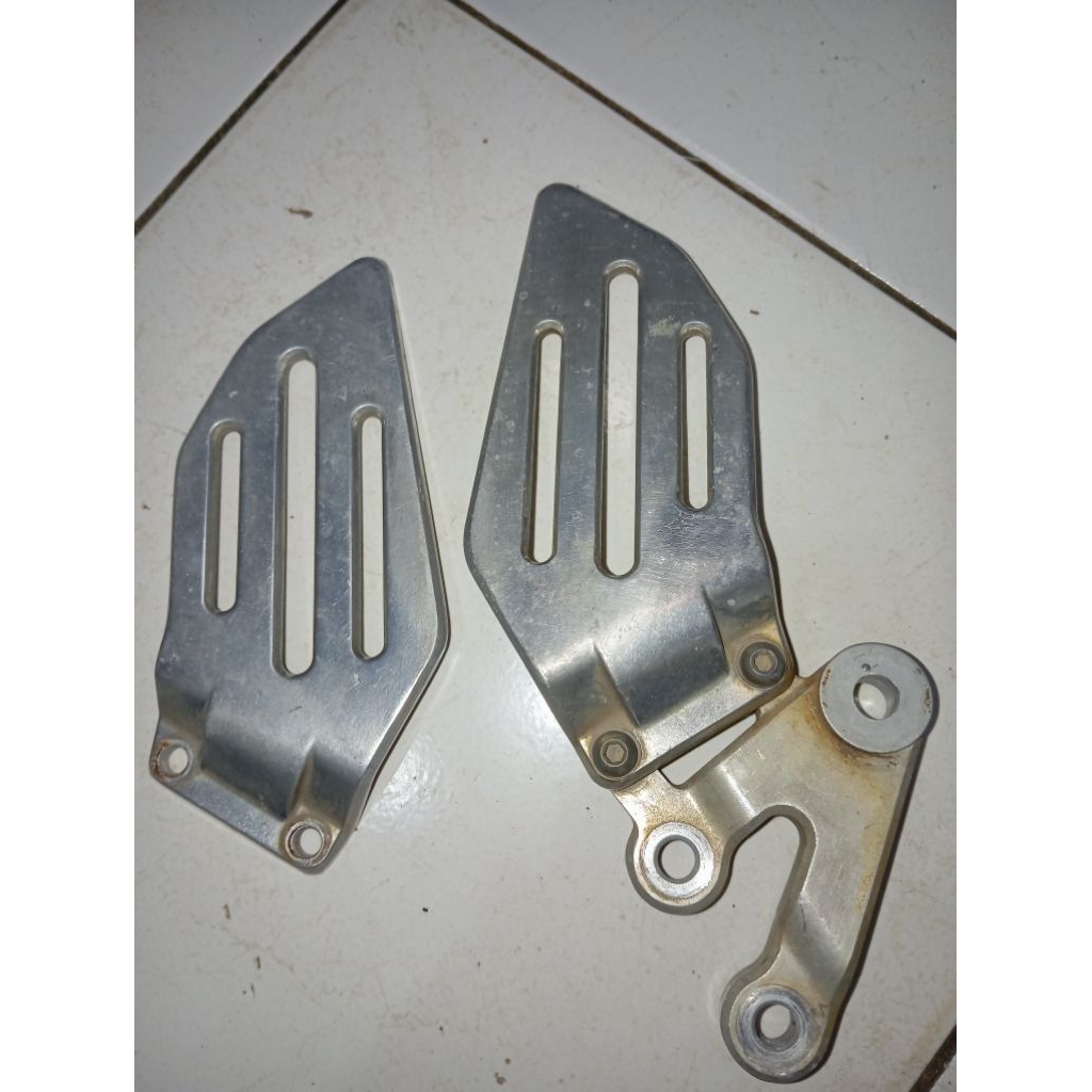sirip postep depan yamaha r15v2 original