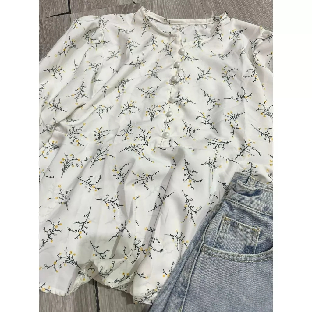 Blouse Lora Putih Baju Atasan Wanita Korean Vintage Motif Bunga Blus Elegan