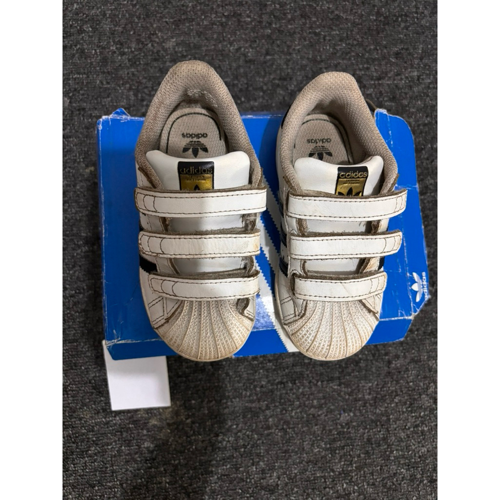 Preloved adidas superstar kids white size 8K ORI